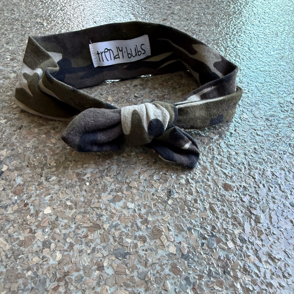 A trendy bubs camouflage print headband